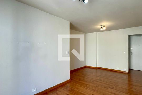 Sala de apartamento à venda com 3 quartos, 71m² em Pinheiros, São Paulo