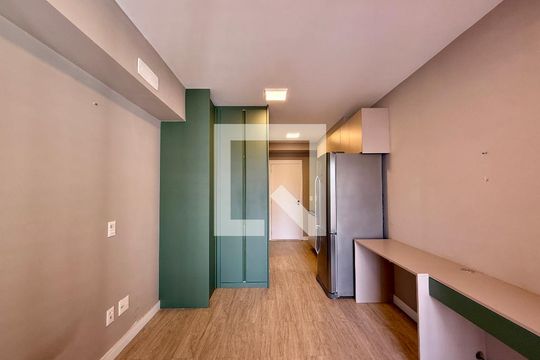 Quarto  de kitnet/studio à venda com 0 quarto, 22m² em Campo Belo, São Paulo