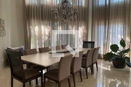 Casa à venda com 4 quartos, 586m² em Tamboré, Barueri