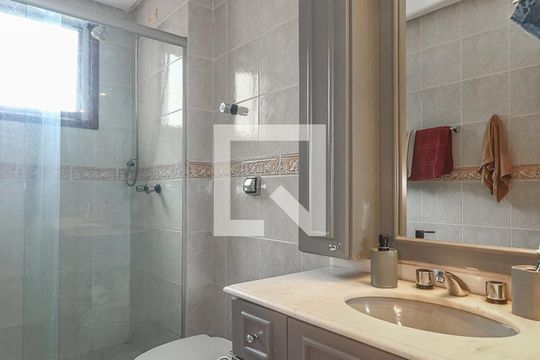 Banheiro da Suíte de apartamento à venda com 3 quartos, 105m² em Jardim Lindóia, Porto Alegre