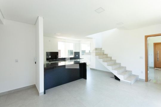 Apartamento à venda com 3 quartos, 160m² em Amazonas, Contagem