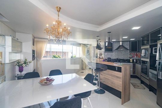 Sala de apartamento para alugar com 2 quartos, 169m² em São João, Porto Alegre