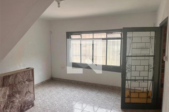Casa à venda com 2 quartos, 300m² em Vila Zat, São Paulo