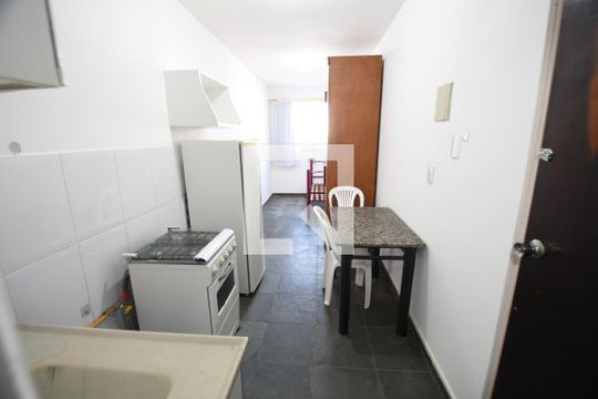 Cozinha de kitnet/studio para alugar com 1 quarto, 30m² em Cidade Universitária, Campinas