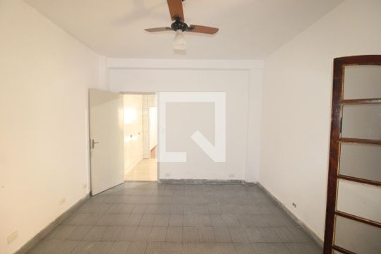 Quarto 2 de casa para alugar com 2 quartos, 160m² em Vila Bandeirantes, São Paulo