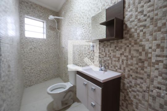Banheiro de casa para alugar com 1 quarto, 60m² em Vila Nova Utinga, São Paulo