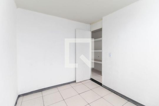 Quarto 1 de apartamento para alugar com 2 quartos, 42m² em Jardim Santa Etelvina, São Paulo