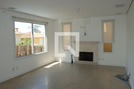 Sala de casa de condomínio para alugar com 4 quartos, 295m² em Horizontal Park, Cotia