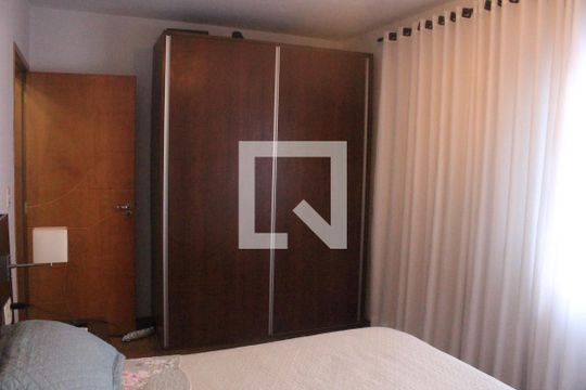 Suíte 1 de casa à venda com 4 quartos, 201m² em Barcelona, São Caetano do Sul
