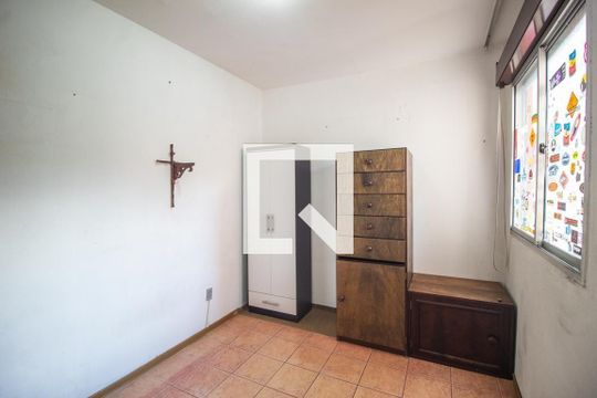 Quarto de apartamento à venda com 2 quartos, 49m² em Cristal, Porto Alegre