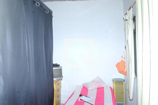 Quarto 1 de casa para alugar com 2 quartos, 100m² em Primeiro de Maio, Belo Horizonte