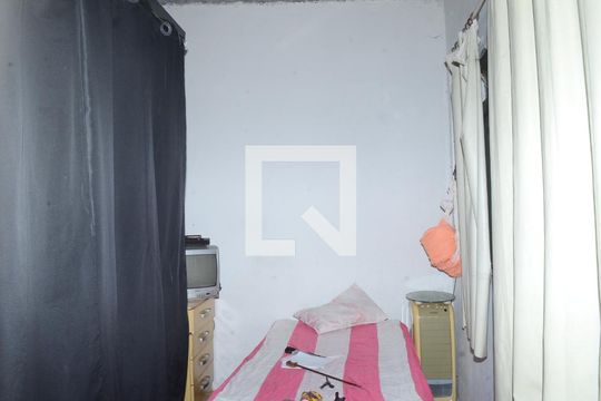 Quarto 1 de casa para alugar com 2 quartos, 100m² em Primeiro de Maio, Belo Horizonte