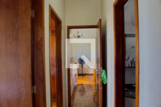 Corredor de apartamento à venda com 3 quartos, 64m² em Alto Caiçaras, Belo Horizonte