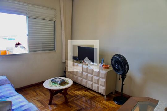 Sala de apartamento à venda com 3 quartos, 64m² em Alto Caiçaras, Belo Horizonte