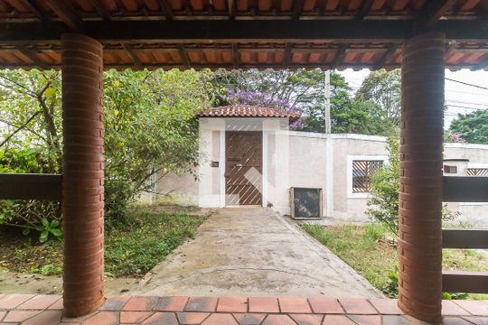 Vista da Sala de casa para alugar com 6 quartos, 300m² em Parque das Varinhas, Mogi das Cruzes