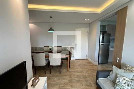 Apartamento à venda com 2 quartos, 60m² em Jardim Tupanci, Barueri