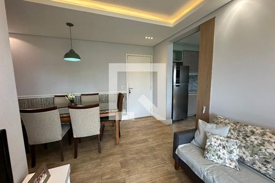 Apartamento à venda com 2 quartos, 60m² em Jardim Tupanci, Barueri