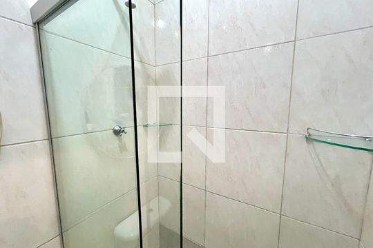 Banheiro  de casa para alugar com 1 quarto, 60m² em Jardim Santa Mena, Guarulhos
