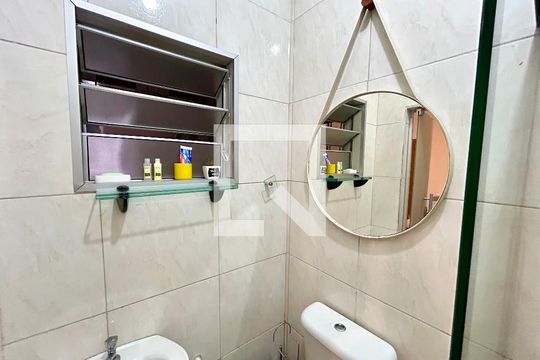 Banheiro  de casa para alugar com 1 quarto, 60m² em Jardim Santa Mena, Guarulhos