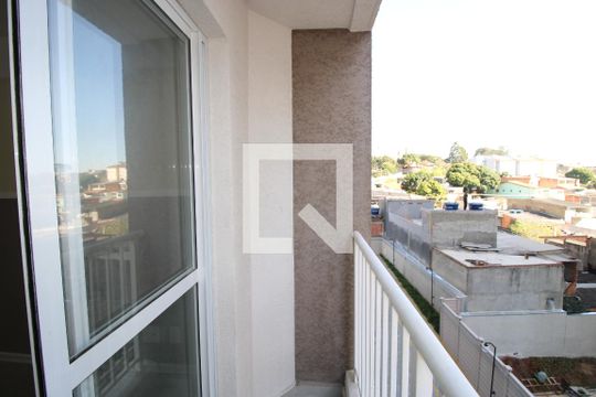 Sala / Cozinha - Varanda de apartamento para alugar com 1 quarto, 28m² em Parada Xv de Novembro, São Paulo