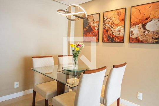 Sala de apartamento para alugar com 3 quartos, 89m² em Jardim Mirante, São Paulo