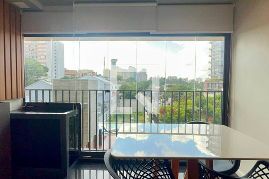 Varanda de kitnet/studio para alugar com 1 quarto, 28m² em Sumaré, São Paulo