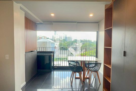 Varanda de kitnet/studio para alugar com 1 quarto, 28m² em Sumaré, São Paulo