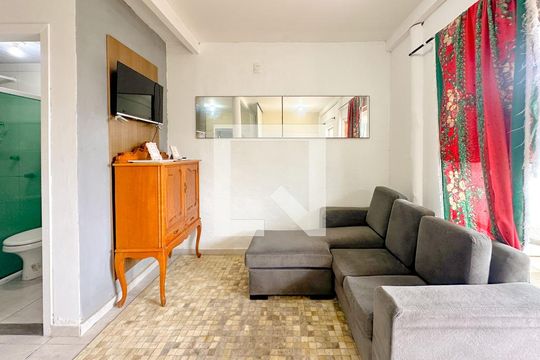 Sala de TV de casa para alugar com 2 quartos, 75m² em Ingleses, Florianópolis