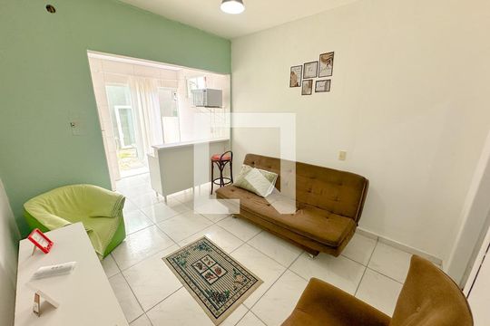 Sala de TV de casa para alugar com 2 quartos, 75m² em Ingleses, Florianópolis