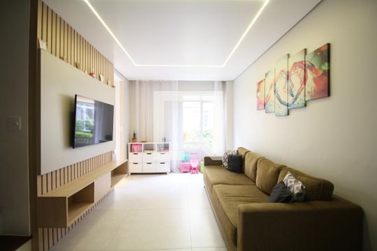 Sala de casa de condomínio à venda com 3 quartos, 144m² em Jardim Maria Duarte, São Paulo