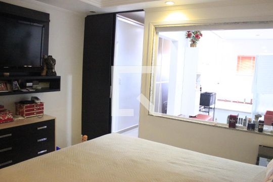 Suíte de casa à venda com 3 quartos, 190m² em Jardim Cocaia, Guarulhos