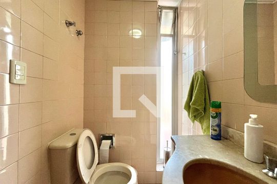 Lavabo de casa para alugar com 5 quartos, 410m² em Parque Jabaquara, São Paulo