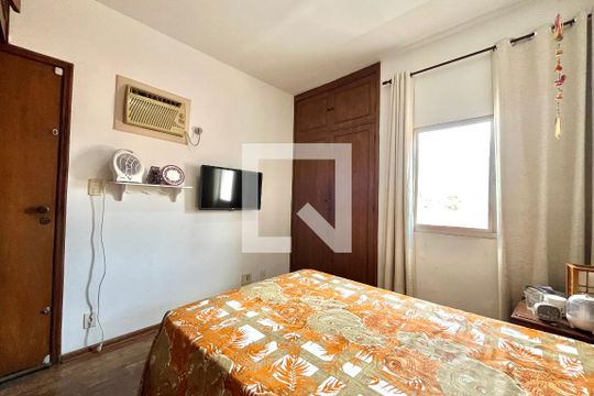 Suite 1 de casa para alugar com 5 quartos, 410m² em Parque Jabaquara, São Paulo