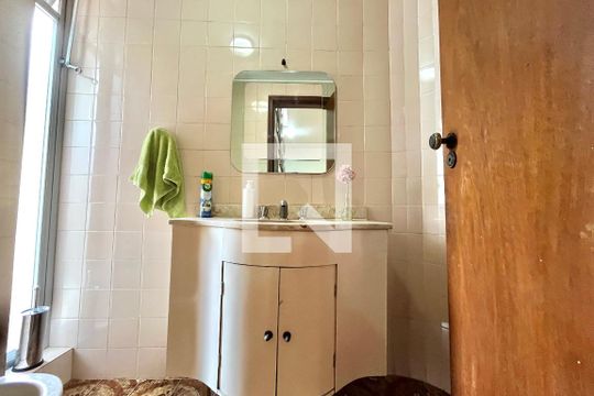 Lavabo de casa para alugar com 5 quartos, 410m² em Parque Jabaquara, São Paulo