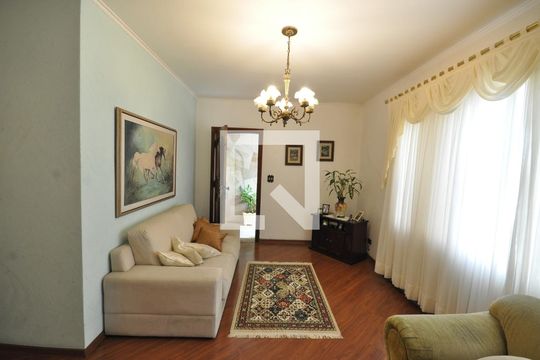 Sala de casa à venda com 3 quartos, 286m² em Vila Paiva, São Paulo