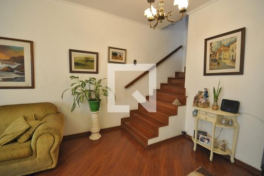 Sala de casa à venda com 3 quartos, 286m² em Vila Paiva, São Paulo