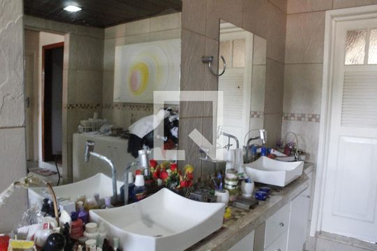 Banheiro da Suíte 1 de casa de condomínio à venda com 4 quartos, 200m² em Itanhangá, Rio de Janeiro