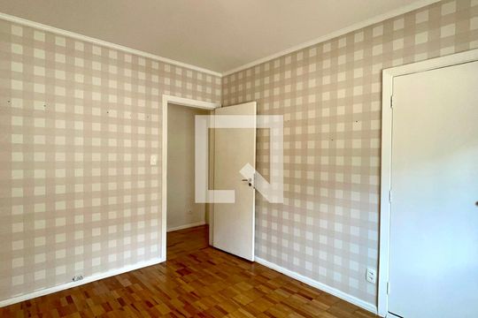 Quarto de apartamento à venda com 2 quartos, 120m² em Pinheiros, São Paulo