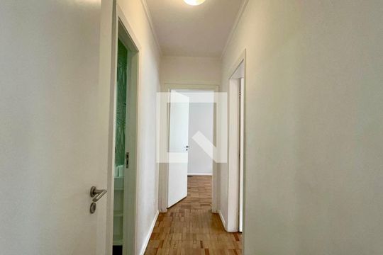 Corredor de apartamento à venda com 2 quartos, 120m² em Pinheiros, São Paulo