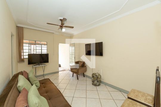 SALA de casa à venda com 3 quartos, 250m² em Alto Caiçaras, Belo Horizonte
