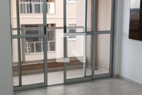 Sala de apartamento para alugar com 2 quartos, 62m² em Residencial Canadá, Goiânia