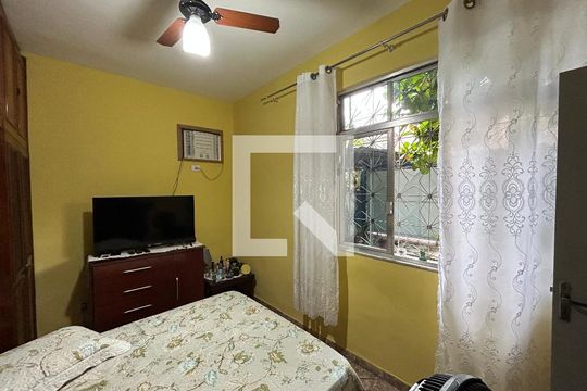 Quarto 2 de casa à venda com 3 quartos, 350m² em Pilares, Rio de Janeiro