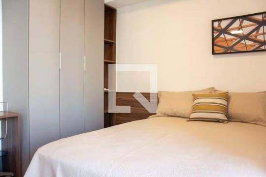 Sala/quarto de apartamento à venda com 1 quarto, 47m² em Vila Nova Conceição, São Paulo