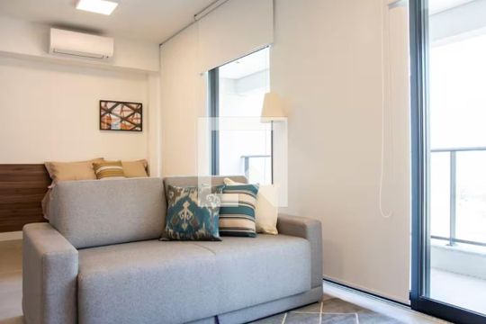 Sala/quarto de apartamento à venda com 1 quarto, 47m² em Vila Nova Conceição, São Paulo