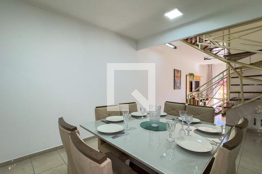 Sala de Jantar de casa à venda com 4 quartos, 305m² em Jardim Monte Azul, São Paulo