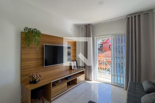 Sala de casa à venda com 4 quartos, 305m² em Jardim Monte Azul, São Paulo