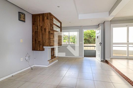 Sala de casa de condomínio à venda com 3 quartos, 217m² em Jardim Isabel, Porto Alegre