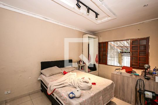 Quarto 2 de casa à venda com 3 quartos, 150m² em Jardim Monte Alegre, Taboão da Serra