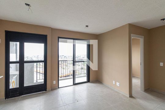 Sala e Cozinha  de apartamento para alugar com 2 quartos, 42m² em Cidade Antônio Estêvão de Carvalho, São Paulo