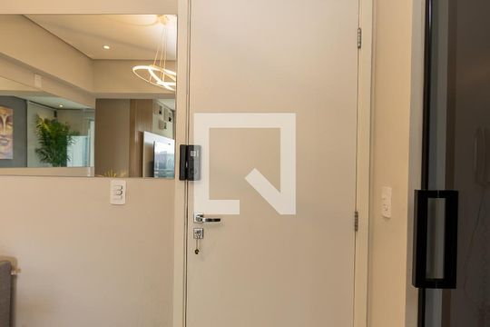 Sala de apartamento à venda com 2 quartos, 70m² em Residencial Zero (Tambore), Barueri